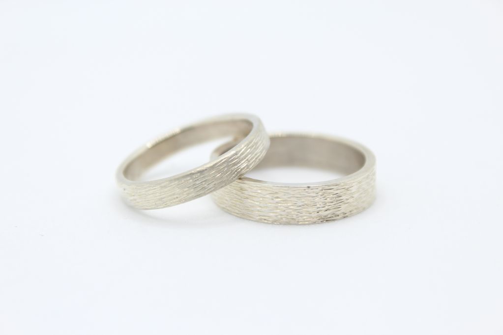 trouwring Graveerstreepjes